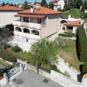 NOVI VINODOLSKI, kuća u blizini mora