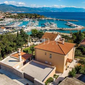 NOVI VINODOLSKI, kuća u blizini mora