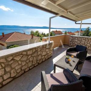 NOVI VINODOLSKI, kuća u blizini mora