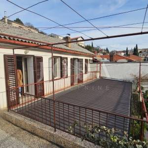 Novi Vinodolski, kuća u blizini mora