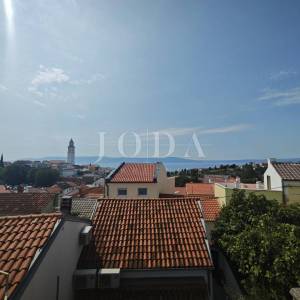 Novi Vinodolski, kuća u centru s panoramskim pogledom 