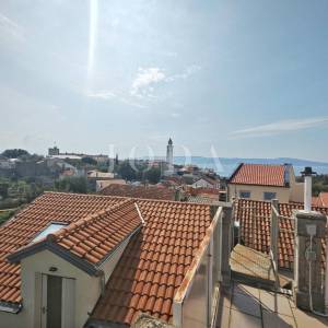 Novi Vinodolski, kuća u centru s panoramskim pogledom 