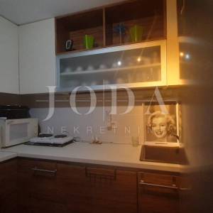 Novi Vinodolski, kuća u centru grada