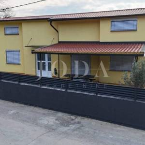 Novi Vinodolski, lijepa kuća na mirnoj lokaciji
