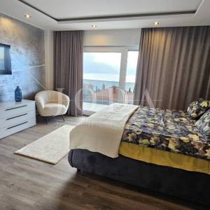 Novi Vinodolski moderna novogradnja blizu plaže i centra grada