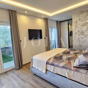 Novi Vinodolski moderna novogradnja blizu plaže i centra grada