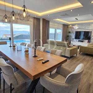 Novi Vinodolski moderna novogradnja blizu plaže i centra grada