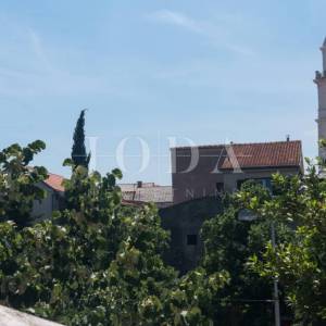 NOVI VINODOLSKI, šarmantna kuća u centru grada