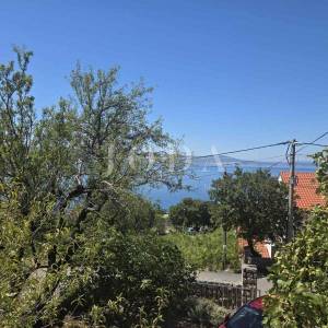 Novi Vinodolski, Smokvica Krmpotska, kuća sa dva stana