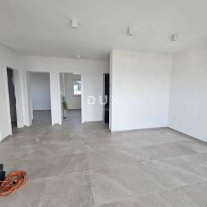 NOVI VINODOLSKI, SMOKVICA - apartman u novogradnji, blizina mora