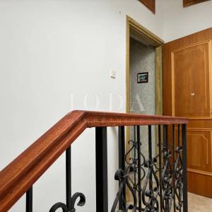 Novi Vinodolski, stambeno-poslovni objekt u centru grada