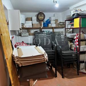 Novi Vinodolski, stambeno-poslovni objekt u centru grada
