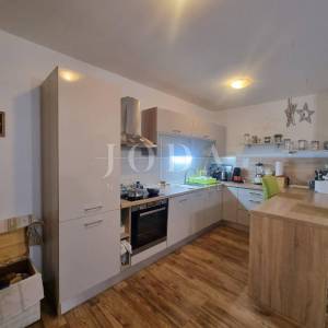 NOVI VINODOLSKI, stan 81m2, prizemlje