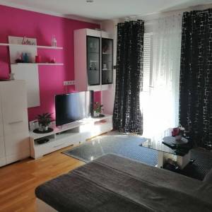 NOVI VINODOLSKI - stan na dobroj poziciji blizu mora