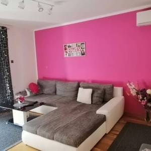 NOVI VINODOLSKI - stan na dobroj poziciji blizu mora