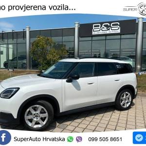 NOVO MINI Countryman C Classic 1.5 Aut. Trim 156 KS, KAM+LED+GR SJED+PANO+HEAD