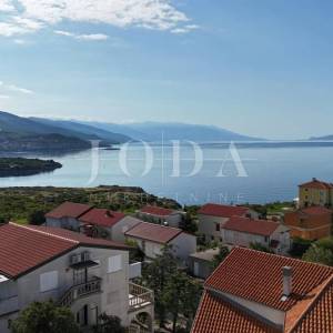 Novo uređeni penhouse 67m2 s panoramskim pogledom na more (prodaja).