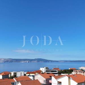 Novo uređeni penhouse 67m2 s panoramskim pogledom na more (prodaja).