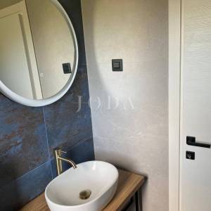 Novogradnja u okolici Baške, Krk