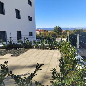 Novoizgrađeni moderni stanovi, Malinska - otok Krk