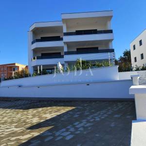 Novoizgrađeni moderni stanovi, Malinska - otok Krk