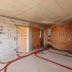 Novoizgrađeni objekt, 6 stanova, garaža, parking, pogled, Senj, 602,39