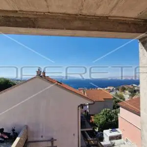 Novoizgrađeni objekt, 6 stanova, garaža, parking, pogled, Senj, 602,39