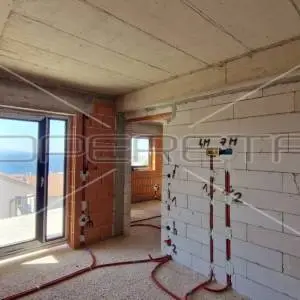 Novoizgrađeni objekt, 6 stanova, garaža, parking, pogled, Senj, 602,39