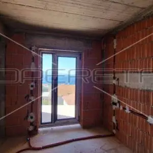 Novoizgrađeni objekt, 6 stanova, garaža, parking, pogled, Senj, 602,39