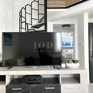 Novouređeni apartman s otvorenim pogledom na more
