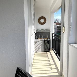 Novouređeni apartman s otvorenim pogledom na more