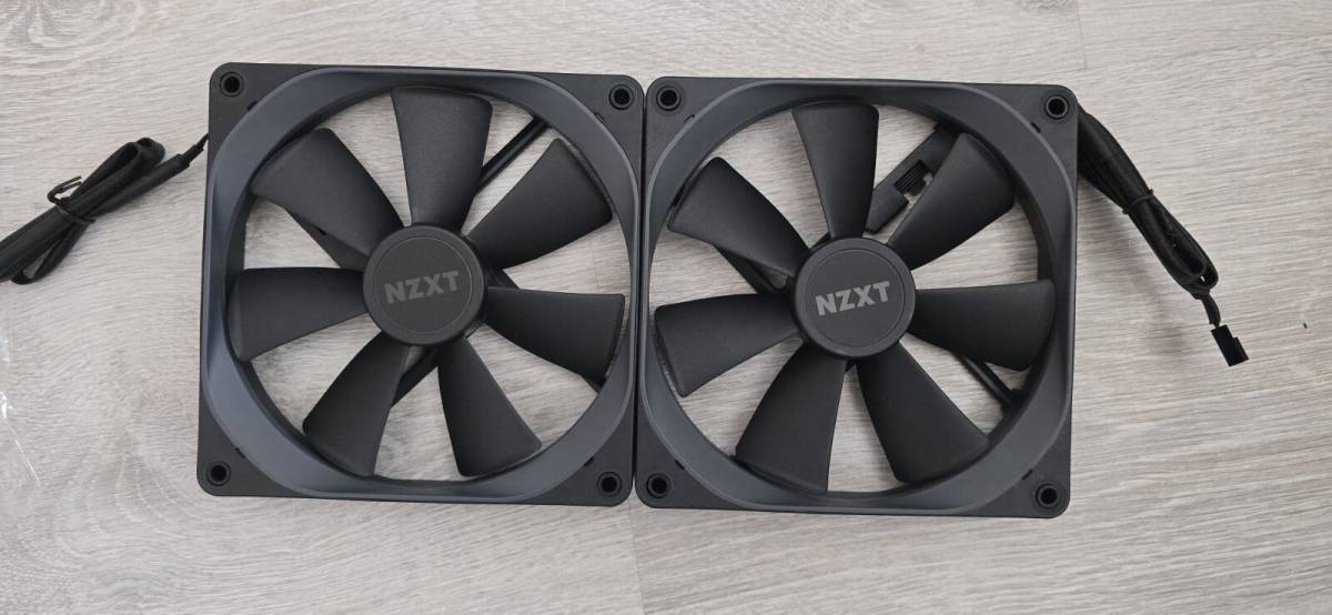 NZXT ventilator 140mm 4 pin NOVI