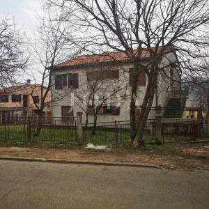 Obiteljska kuća za adaptaciju,LABIN