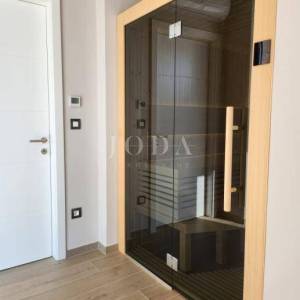 Okolica grada Krka, vila s bazenom i pogledom na more!