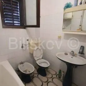 Omiš, Tugare prodaja samostojeća kuća 200 m2