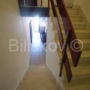 Omiš, Tugare prodaja samostojeća kuća 200 m2