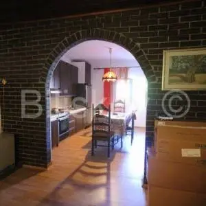 Omiš, Tugare prodaja samostojeća kuća 200 m2