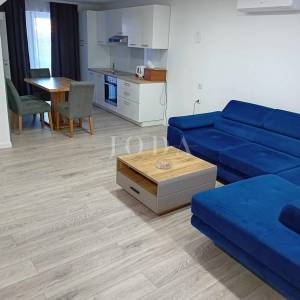 Omišalj, kamena kuća u centru mjesta