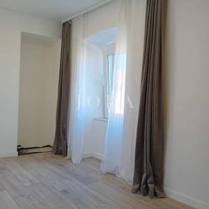 Omišalj, kamena kuća u centru mjesta