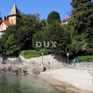 OPATIJA, CENTAR - funkcionalni stan 37m2 s terasom i parkingom na glavnoj ulici u centru Opatije!