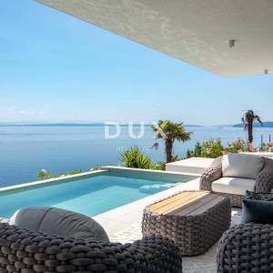 OPATIJA, CENTAR - luksuzna rezidencija za dugoročni najam s vlastitim bazenom i garažom