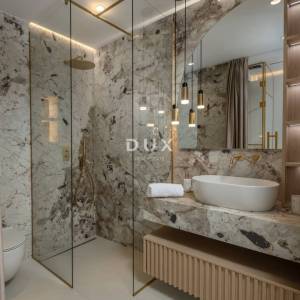 OPATIJA, CENTAR - luksuzna rezidencija za dugoročni najam s vlastitim bazenom i garažom