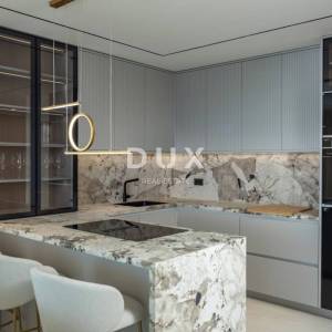 OPATIJA, CENTAR - luksuzna rezidencija za dugoročni najam s vlastitim bazenom i garažom