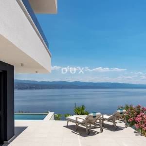 OPATIJA, CENTAR - luksuzna rezidencija za dugoročni najam s vlastitim bazenom i garažom