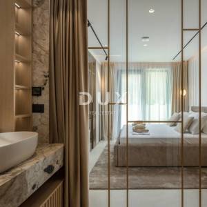 OPATIJA, CENTAR - luksuzna rezidencija za dugoročni najam s vlastitim bazenom i garažom