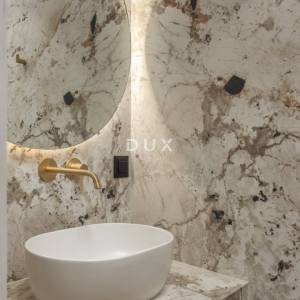 OPATIJA, CENTAR - luksuzna rezidencija za dugoročni najam s vlastitim bazenom i garažom