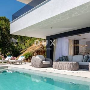 OPATIJA, CENTAR - luksuzna rezidencija za dugoročni najam s vlastitim bazenom i garažom