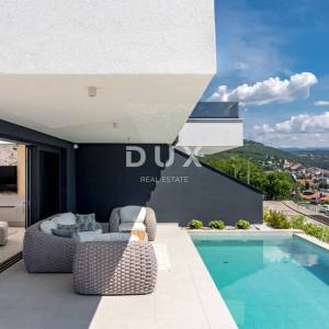 OPATIJA, CENTAR - luksuzna rezidencija za dugoročni najam s vlastitim bazenom i garažom