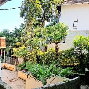 OPATIJA, CENTAR - Vila s pričom, stan s potencijalom – rijetka prilika