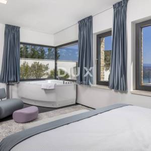 OPATIJA, CENTAR – zimski najam u luksuznoj vili iznad centra Opatije, u mirnoj rezidencijalnoj zoni
